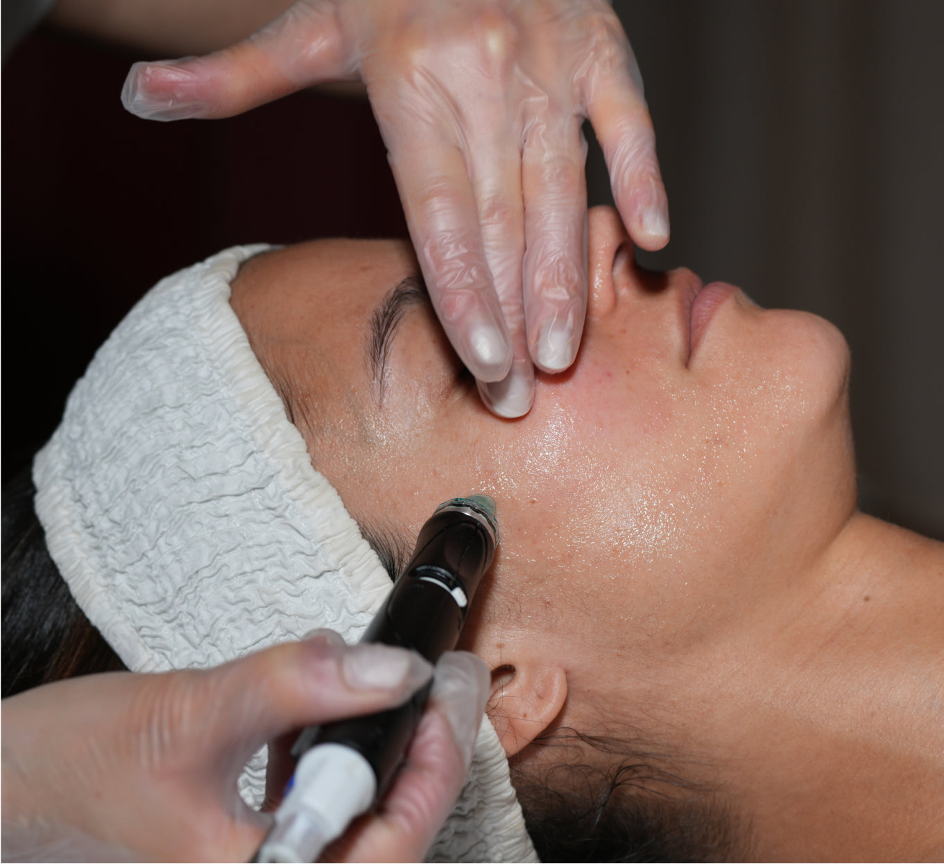 Repairing and moisturizing treatment